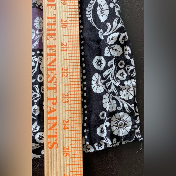 LOFT Women's Tunic, 5-Button Front, Black & White Floral w/Pink Border; Size S - Picture 8 of 8